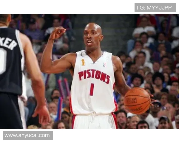 小牛与活塞在NBA夏季联赛中展开激烈对决新星表现引人注目